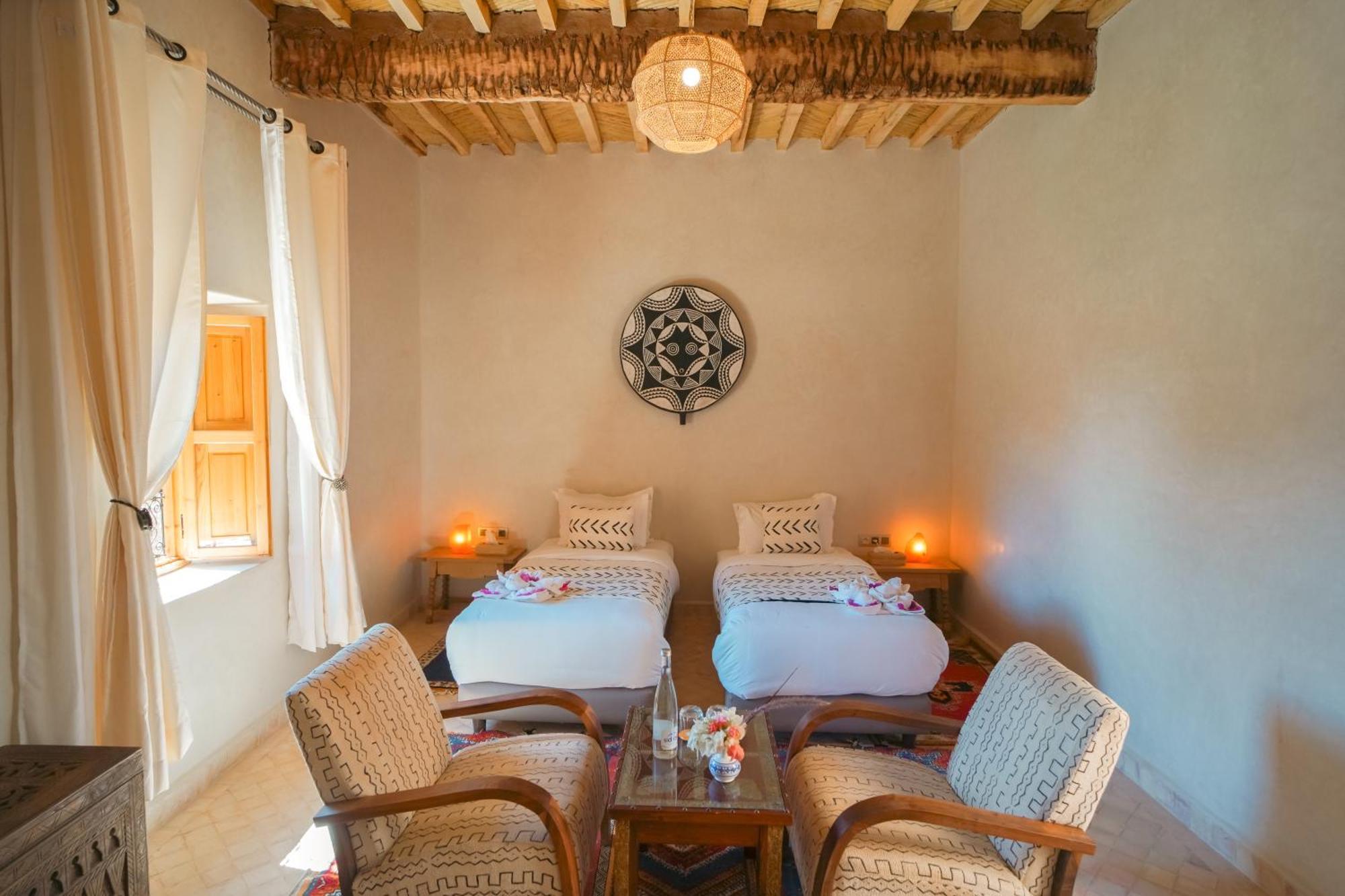 Отель Kasbah Hnini Igdaoun Экстерьер фото